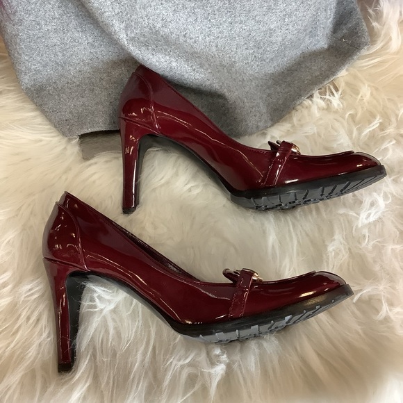 Gucci “Horsebit Accent Patent Leather Pumps” - Picture 4 of 12